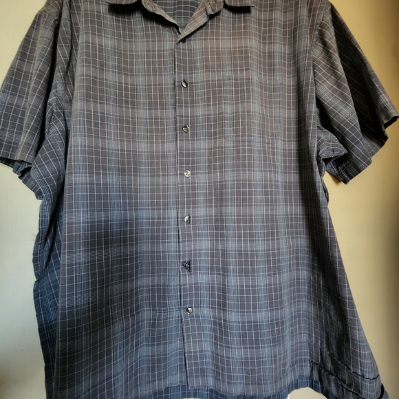 2 VanHeusen Big and Tall men's button down shirts 4x - Picture 6 of 11